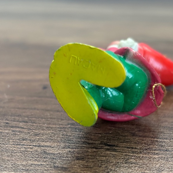 VINTAGE Elf Hang Ups Red Hand Painted Plastic Christmas Tree Ornament Macau - Picture 7 of 7